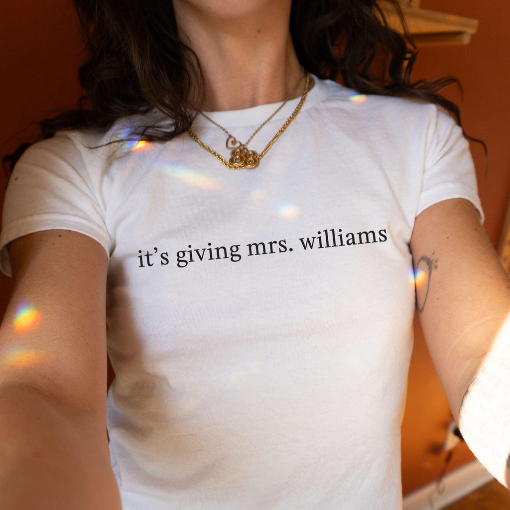 Personalized Future Mrs Baby Tee for Bride To Be, It's Giving Mrs Cropped Tshirt, Engaged T-Shirt, Custom Bridal Shower Bachelorette Shirt